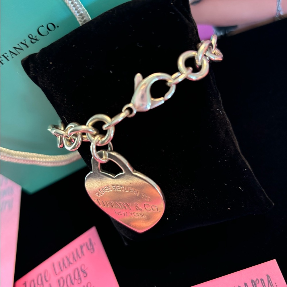 Tiffany & Co - Picture 7 of 8